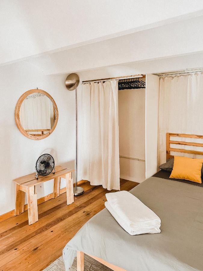 Habitacion Privada, Casa Compartida Con Pareja Private Room, Shared House With A Couple Barcelona Exterior photo